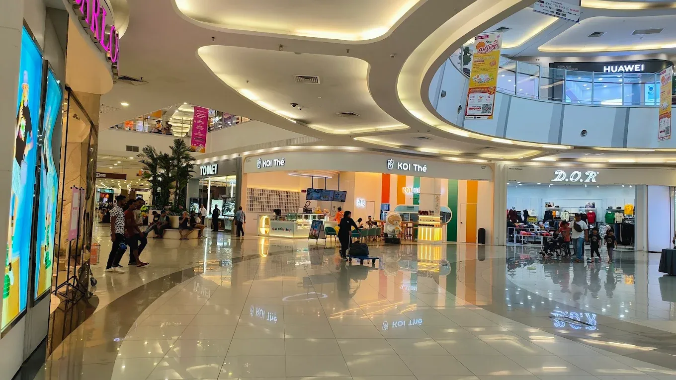 ÆON Mall Kulai — foto sebenar 2