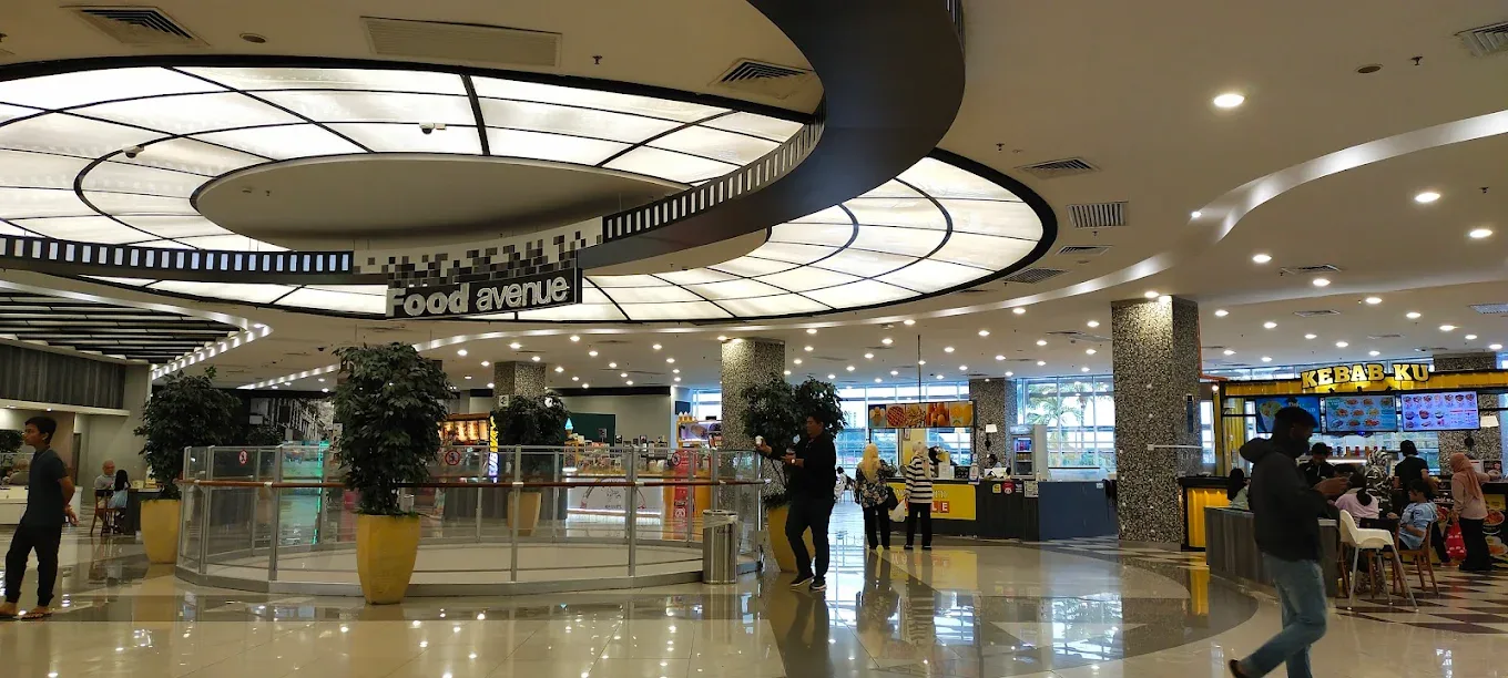 ÆON Mall Kulai — foto sebenar 4
