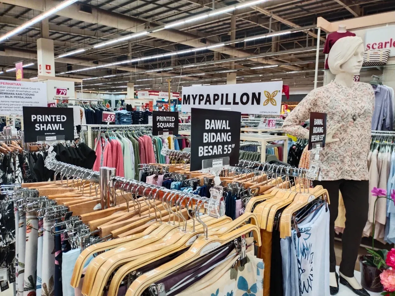 AEON Taman Universiti (JB) — foto sebenar 5
