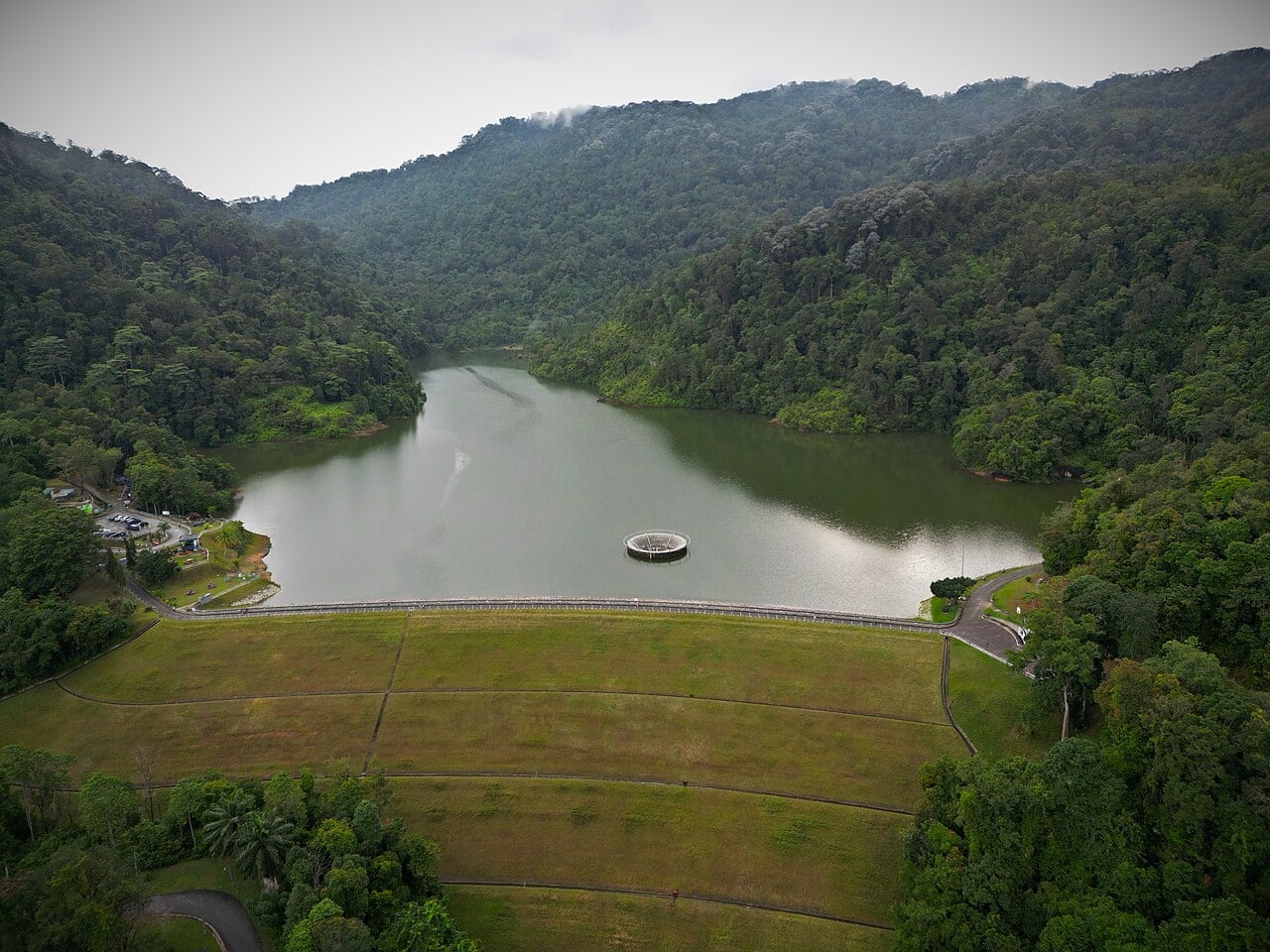 Gambar 3 Air Itam Dam