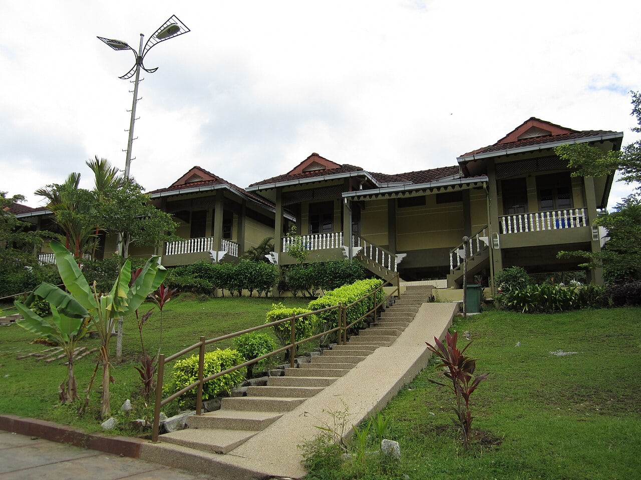 Gambar Air Panas Ulu Legong