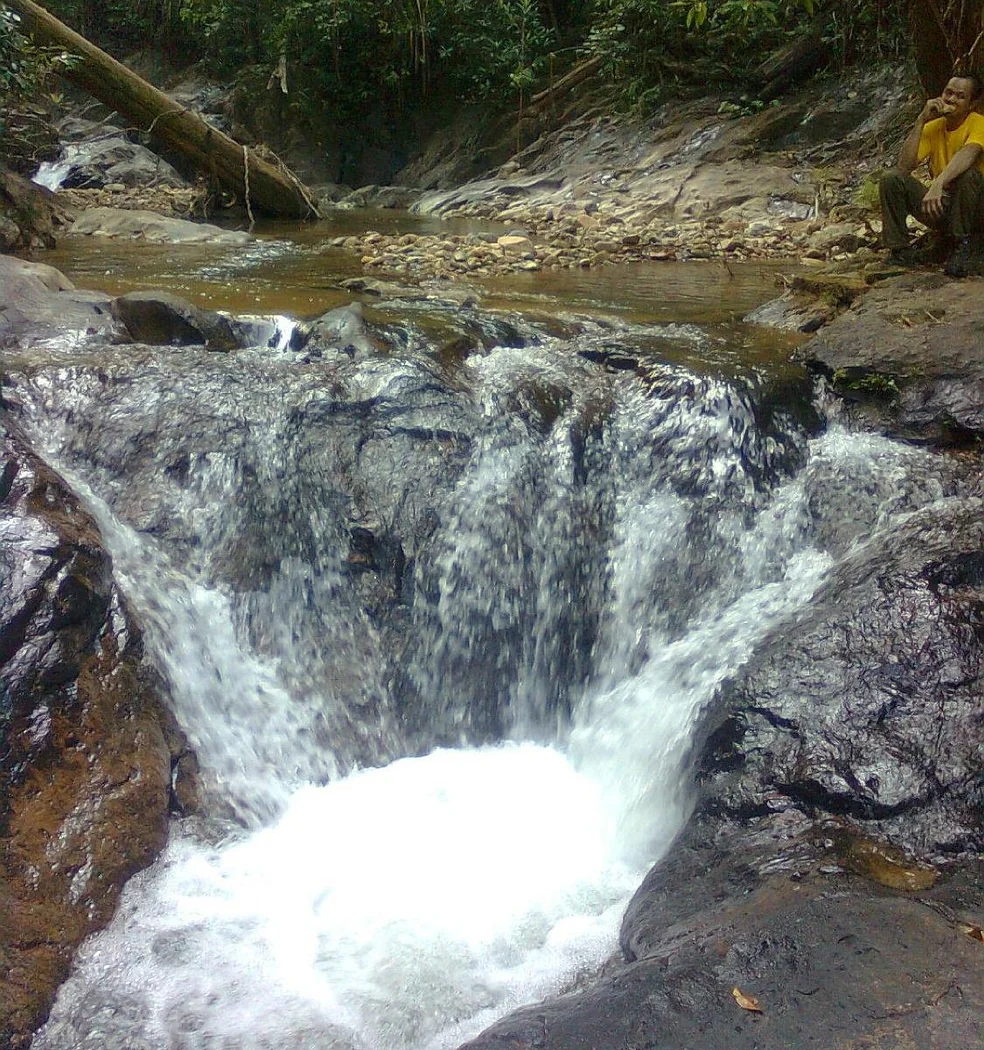 Air Terjun Sungai Yong — foto sebenar berbeza 3