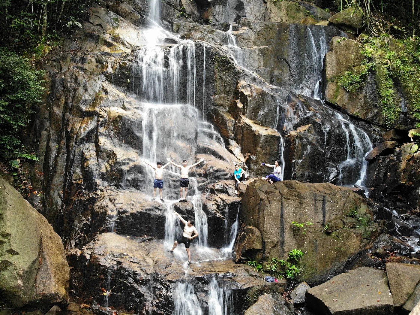 Air Terjun Tengkil — foto sebenar berbeza 4