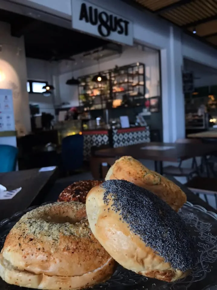 August Cafe — foto sebenar 2