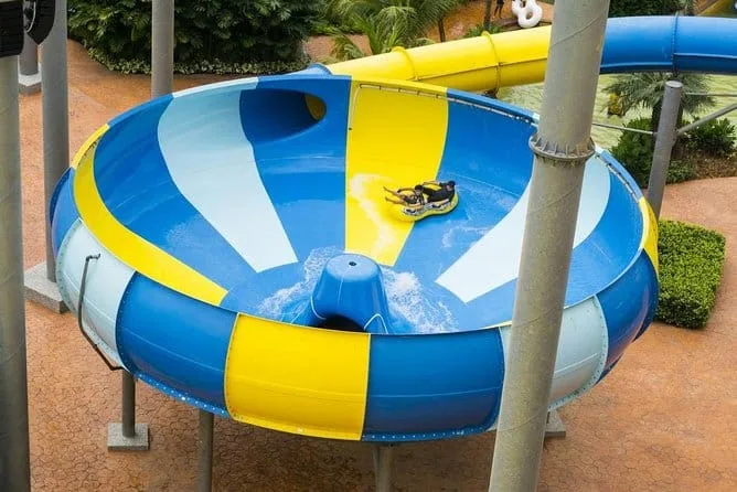 Austin Heights Water & Adventure Park — foto sebenar 2