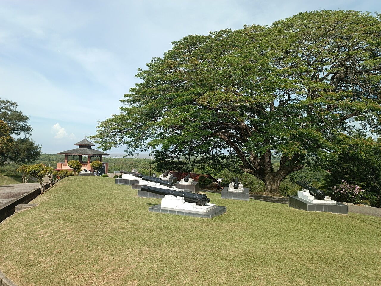 Gambar 3 Bukit Malawati