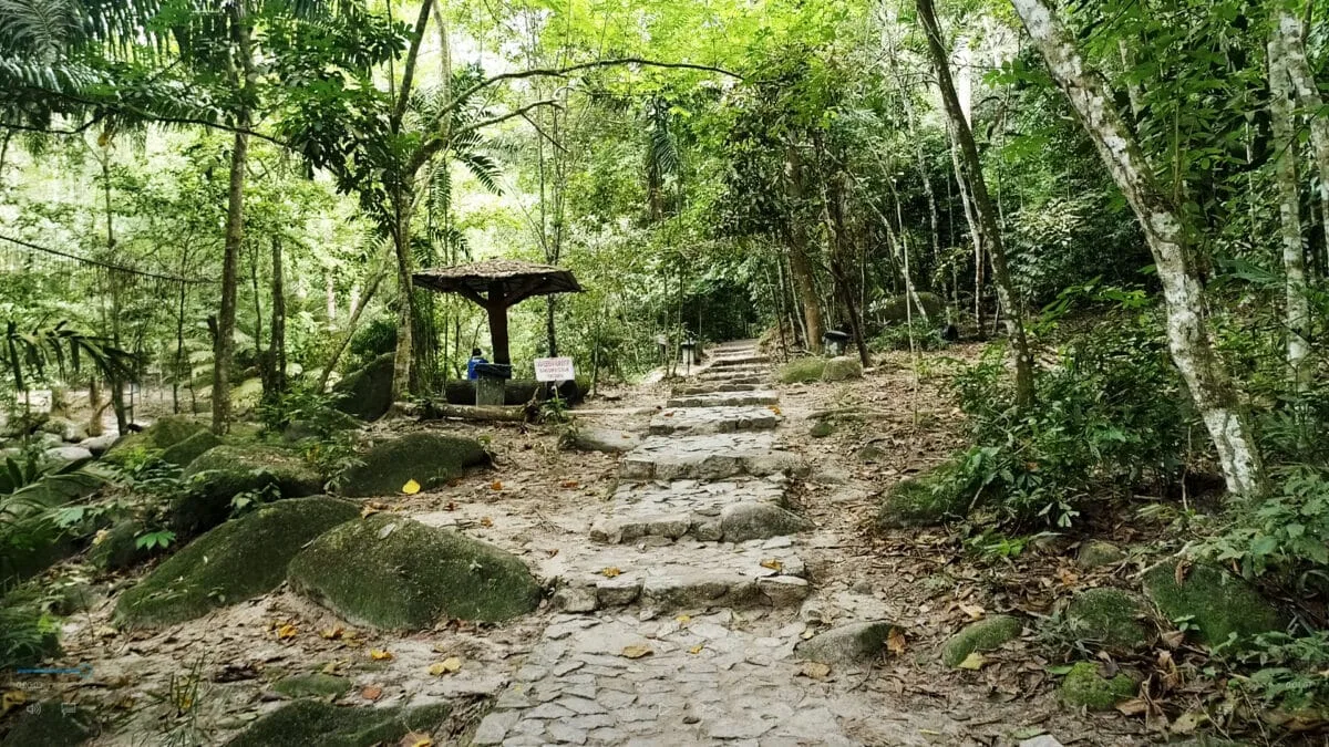 Gambar Gunung Ledang Lagenda (Waterfall)