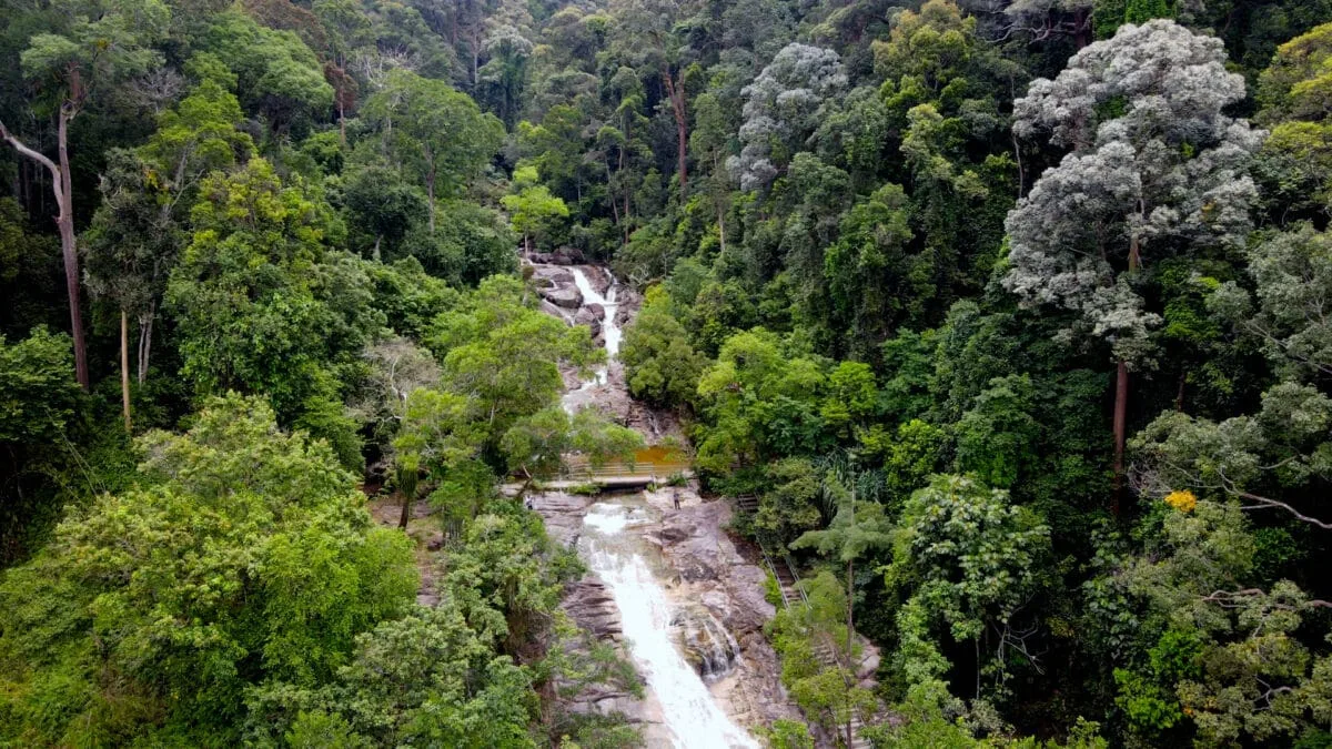 Gunung Ledang Lagenda (Waterfall) — foto sebenar 3