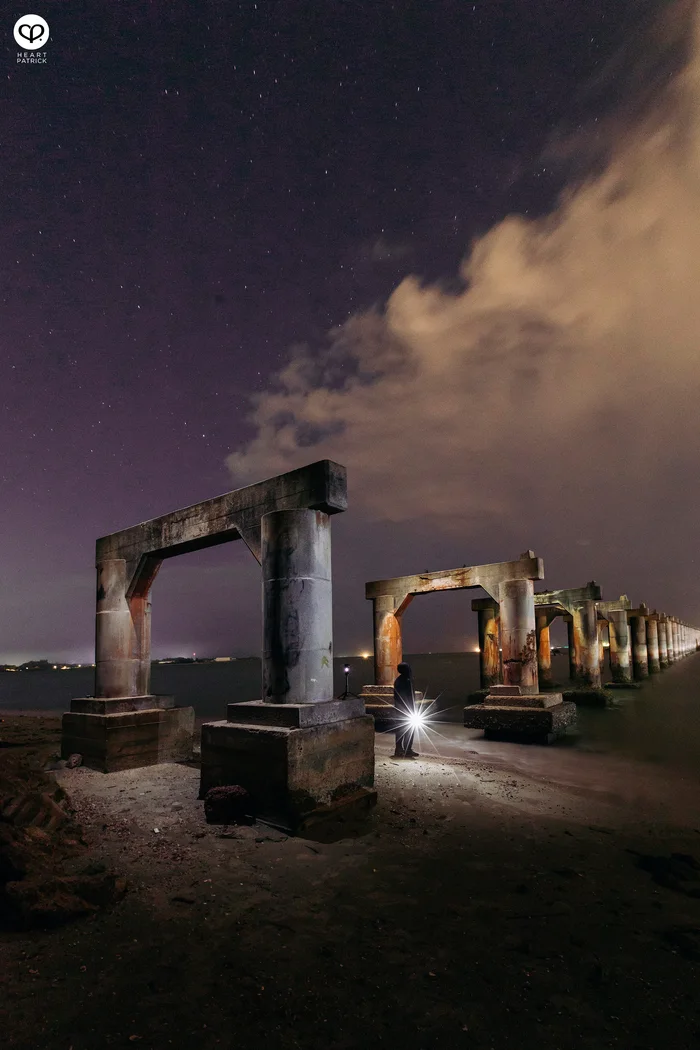 Jomis Old Jetty — foto sebenar berbeza 2