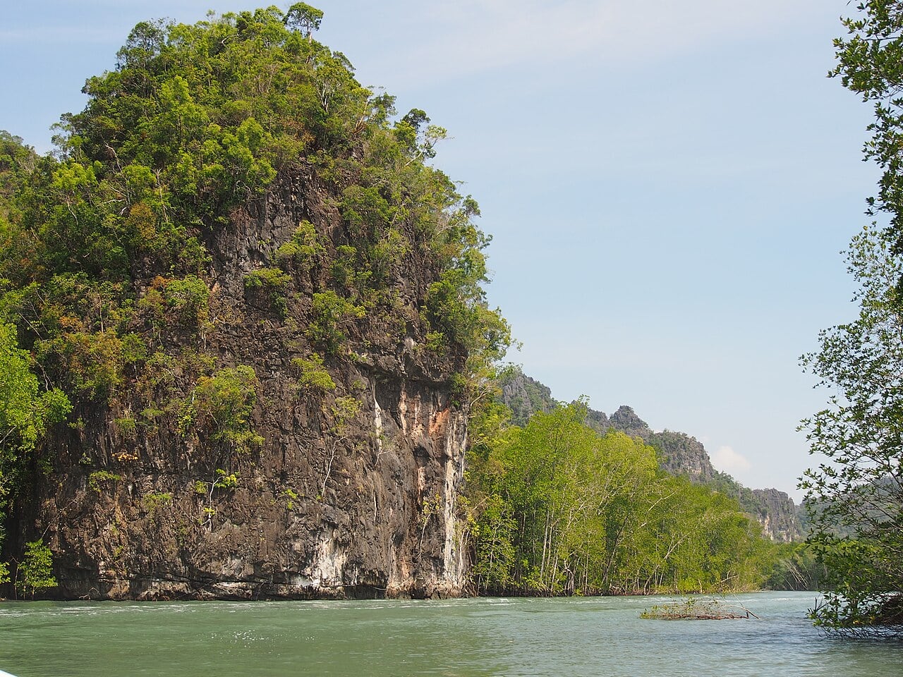 Gambar Kilim Karst Geoforest Park