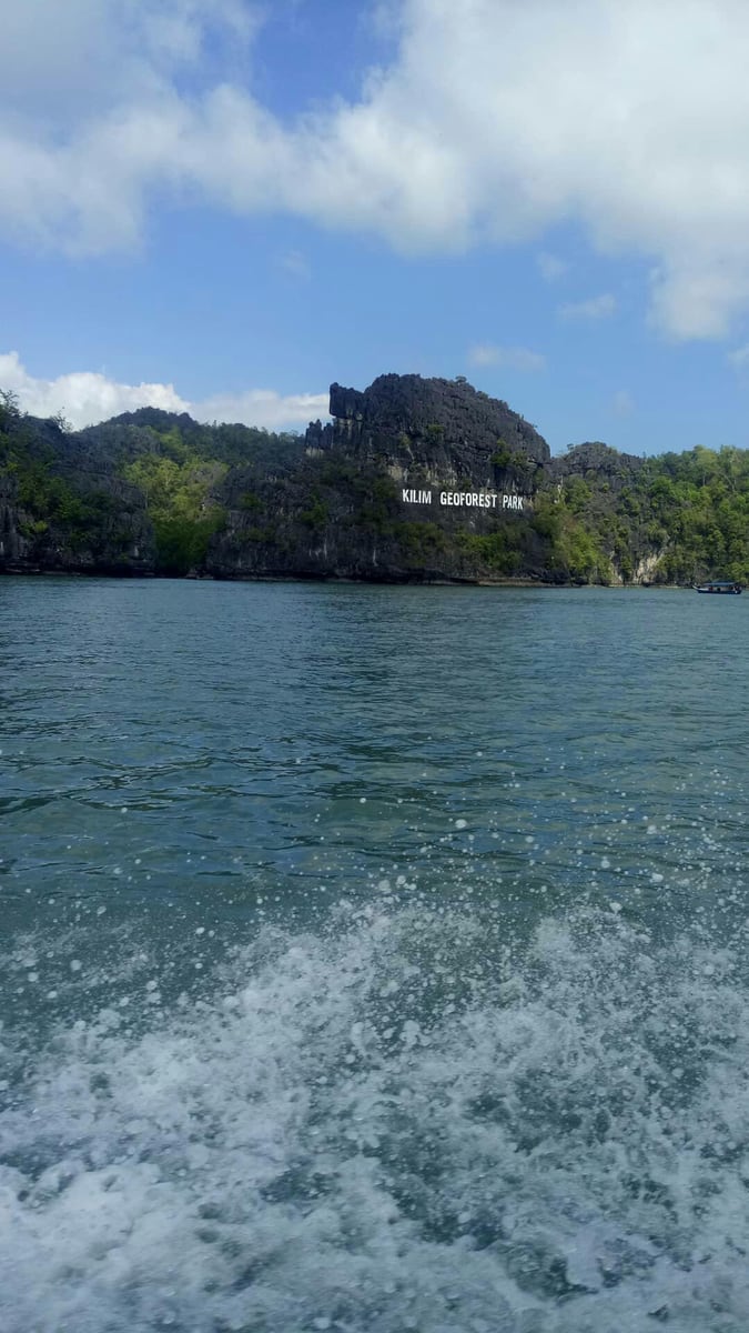 Gambar 2 Kilim Karst Geoforest Park