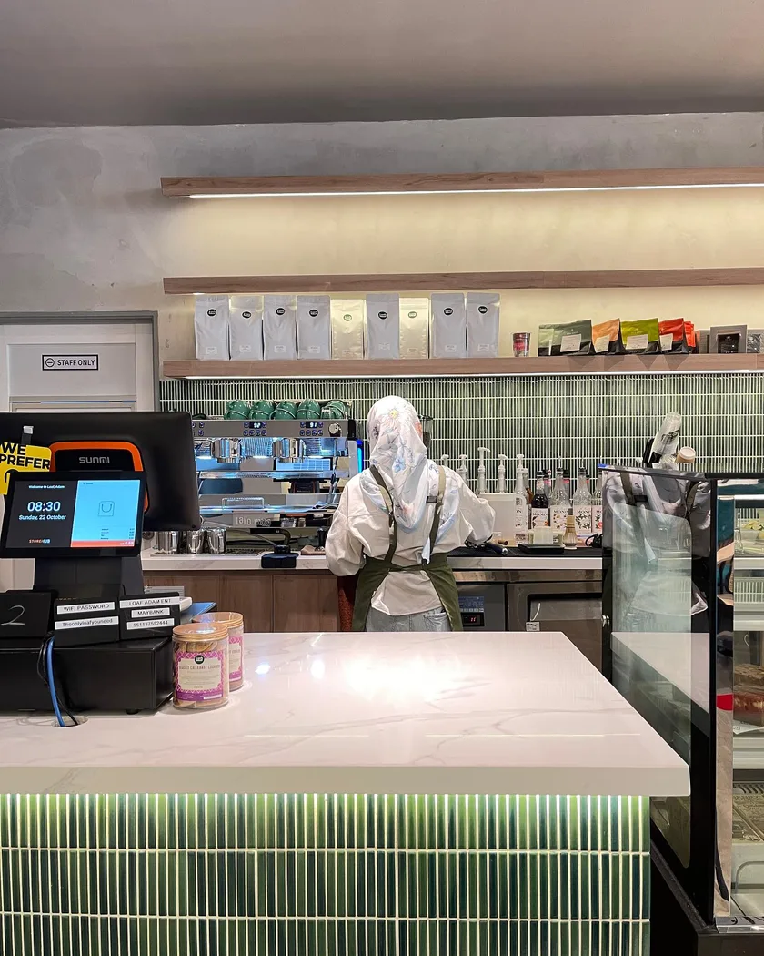 Loaf Adam Patisserie — foto sebenar 4
