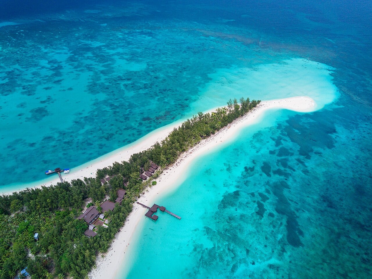 Gambar 2 Mantanani Island