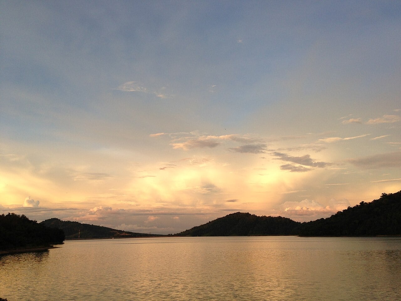 Gambar 2 Mengkuang Dam