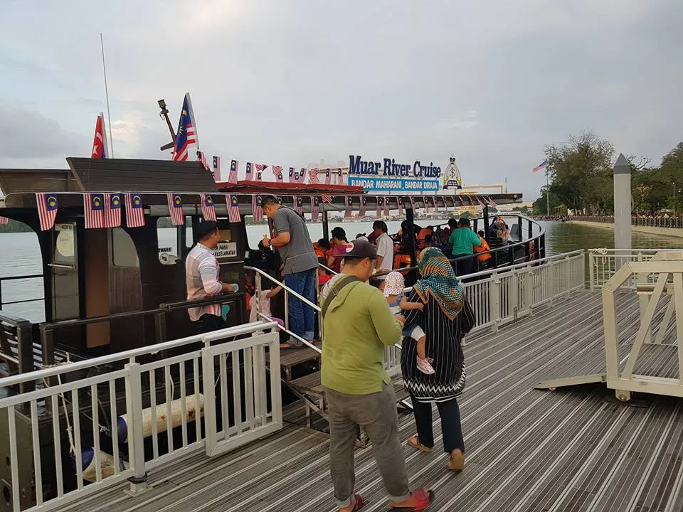 Muar River Cruise — foto sebenar 4