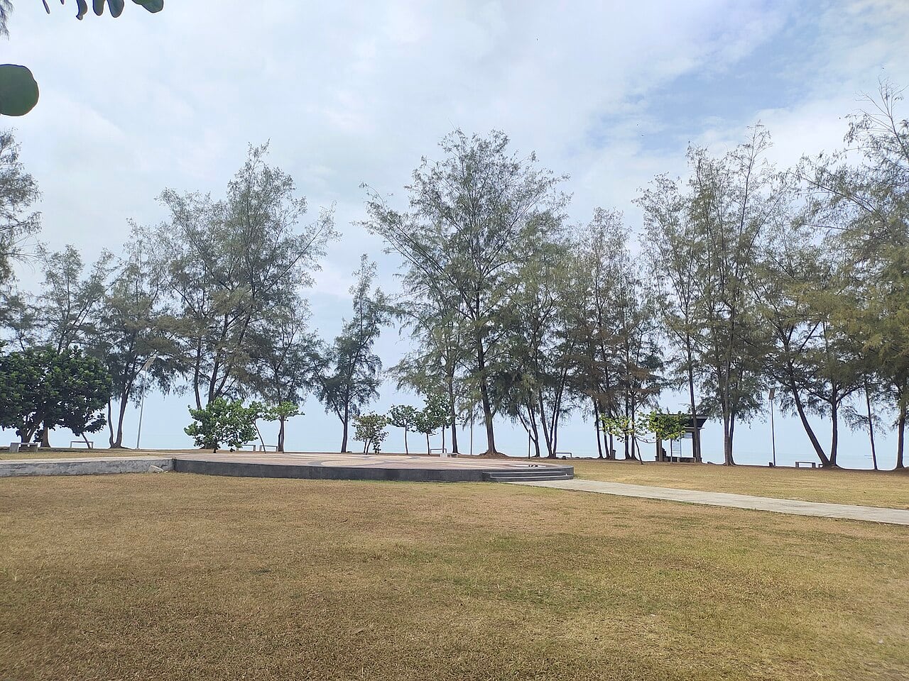 Gambar 2 Pantai Cahaya PD