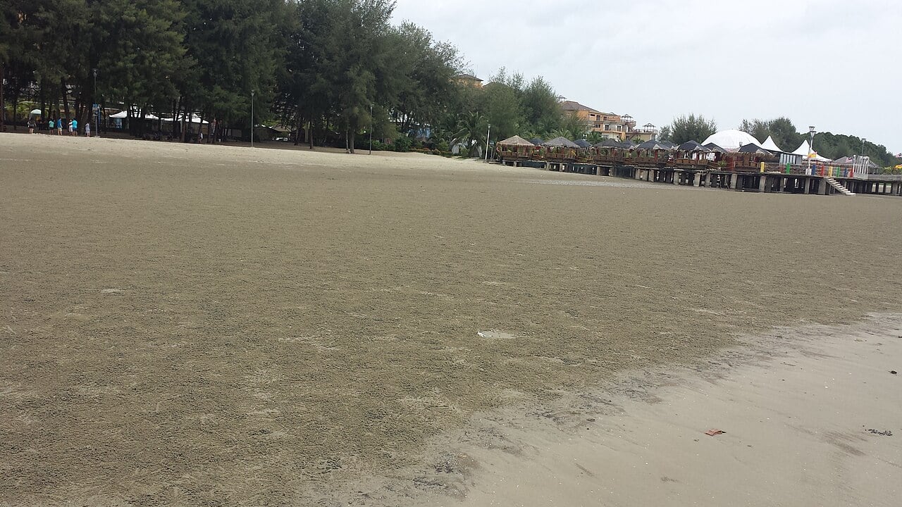 Gambar 2 Pantai Morib