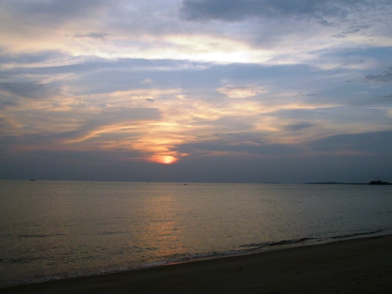 Gambar Pantai Pengkalan Balak