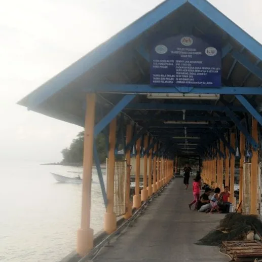 Pantai Penyabong — foto sebenar 5 (crop)