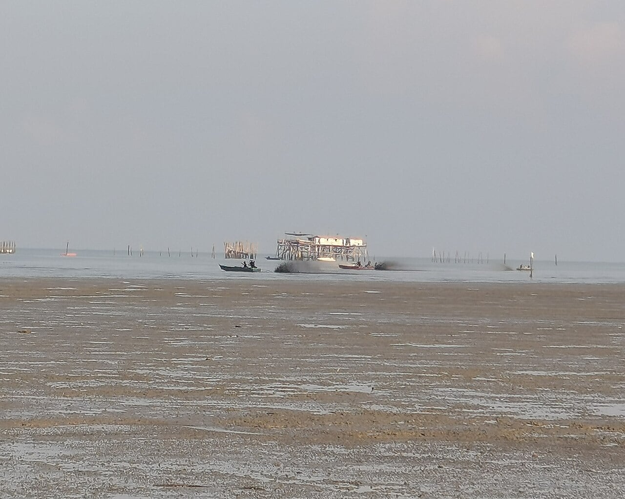 Gambar 2 Pantai Redang Sekinchan