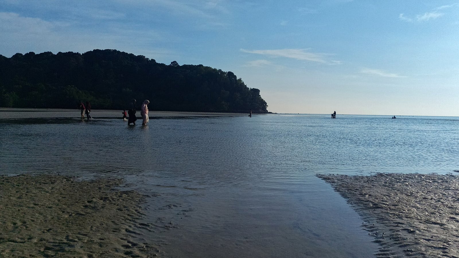 Gambar 3 Pantai Tanjung Biru PD
