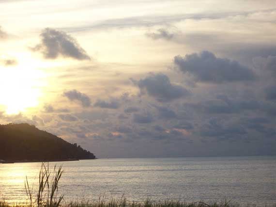 Gambar 3 Pantai Teluk Bahang
