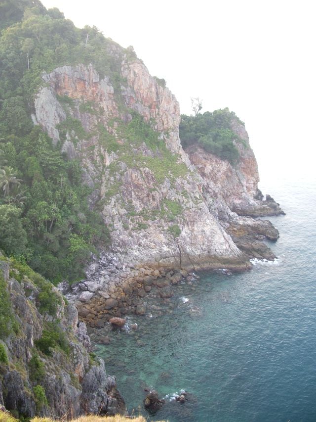 Gambar 3 Rawa Island