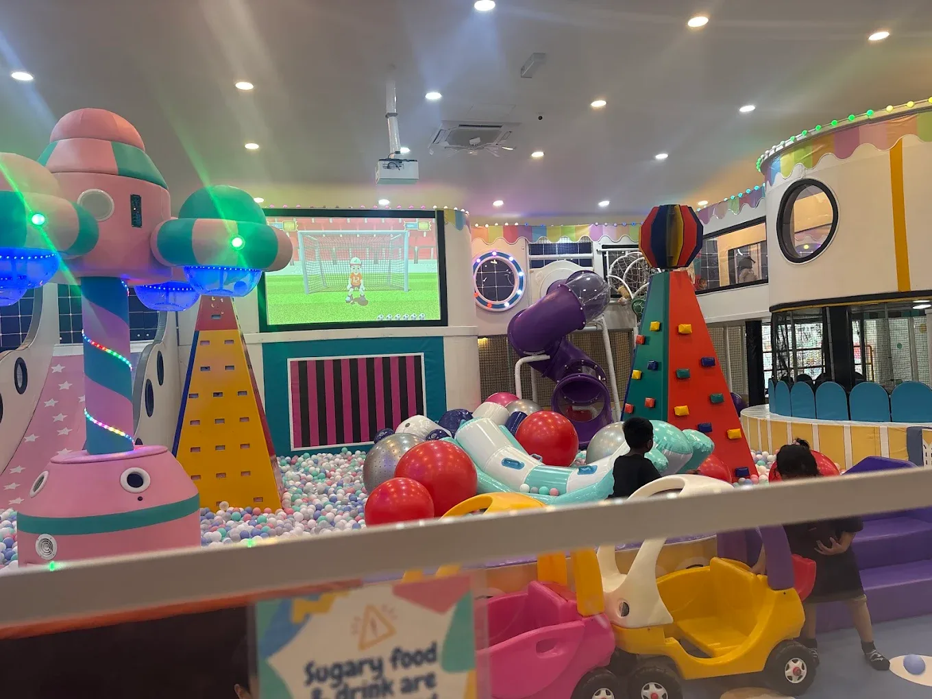 SS Fun World Seri Alam — foto sebenar 6