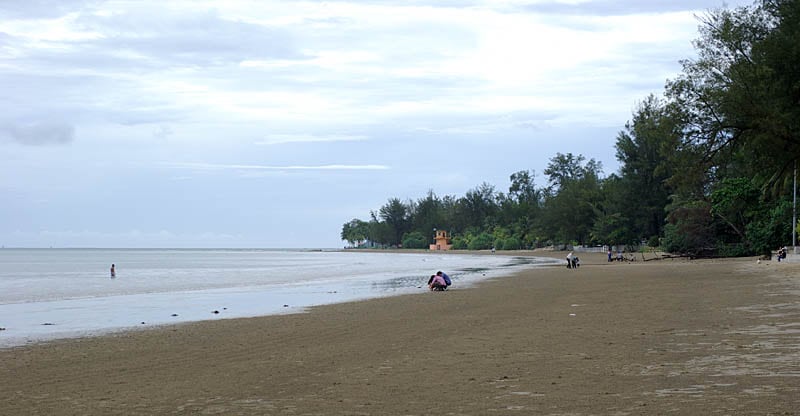 Gambar Tanjung Aru Beach