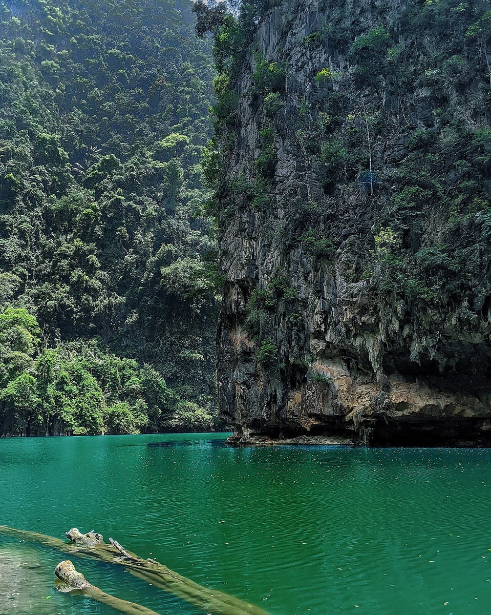 Gambar 3 Tasik Cermin Ipoh