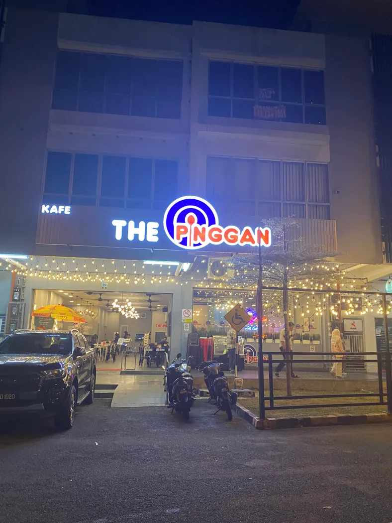 The Pinggan Cafe — foto sebenar 5